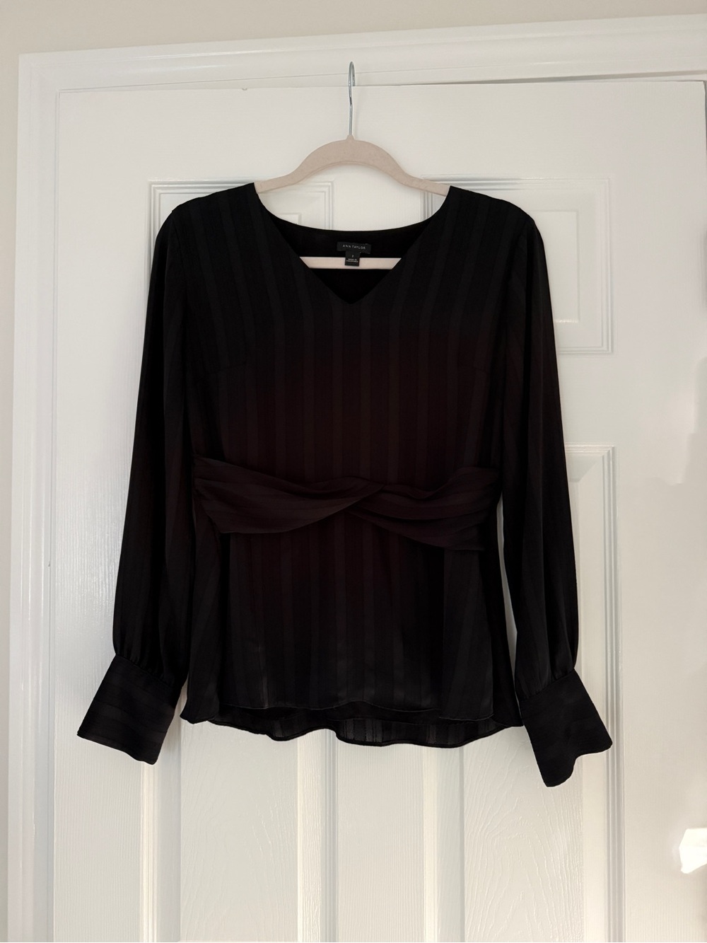 Ann Taylor Black Long-Sleeve V-Neck Twist-Waist Blouse